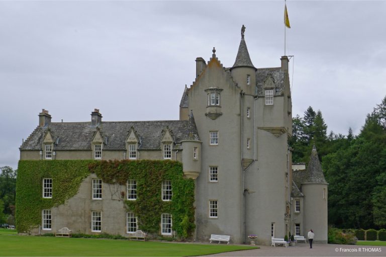 Ballindalloch Castles in
